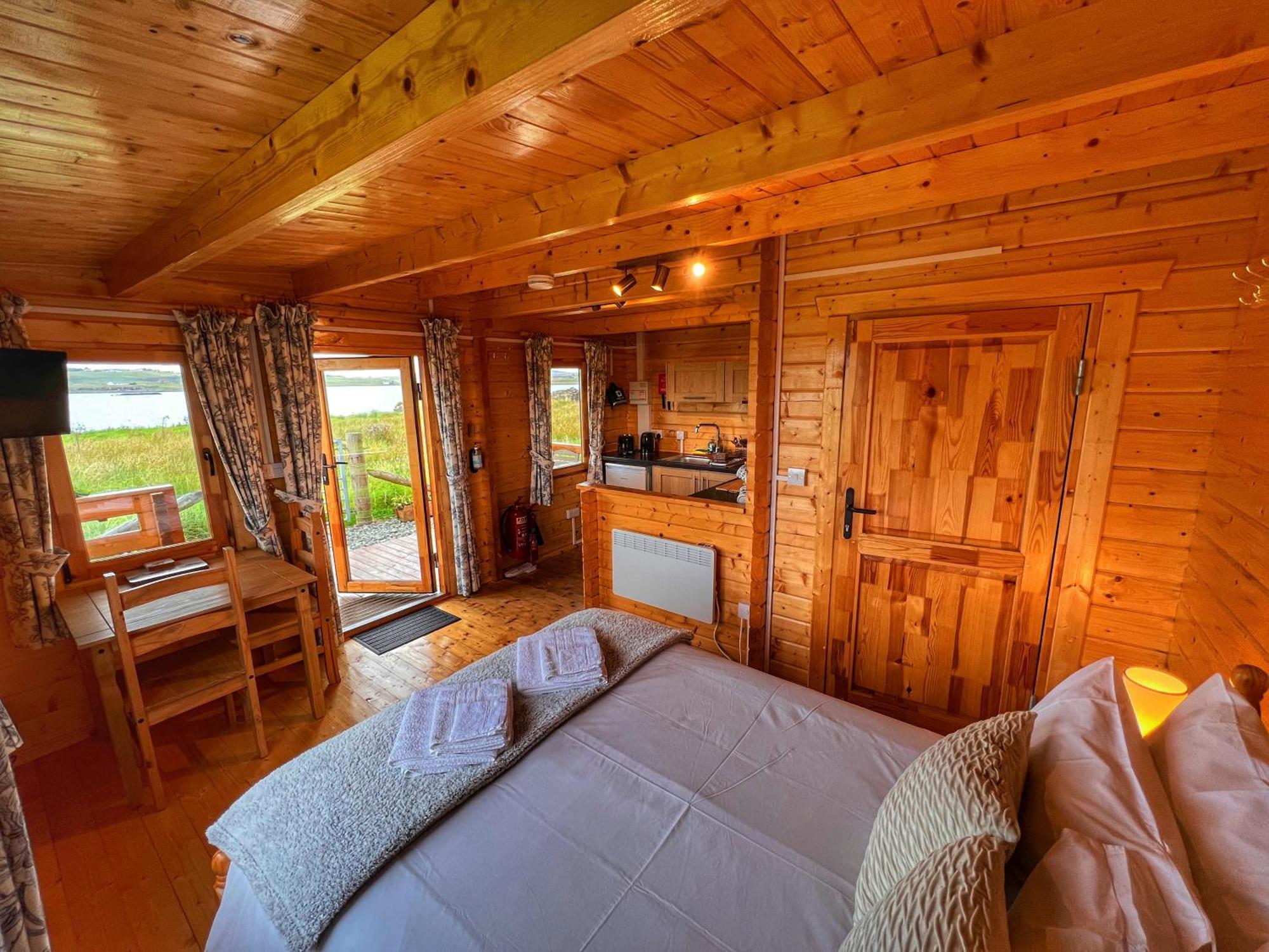 Harlosh Log Cabins Данвеґан Номер фото